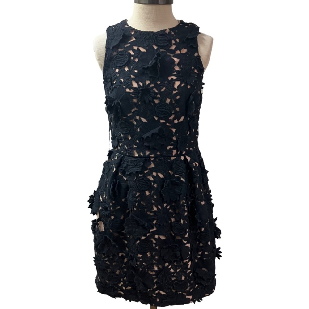 NICOLE MILLER Collection Women 3D Embroidered Floral Dress SZ 6 Black Elegant